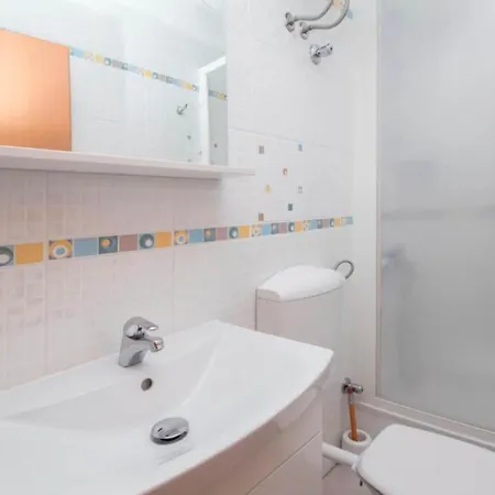 Antonio - One Bedroom With Balcony And Sea View - 3 Apartamento Tučepi