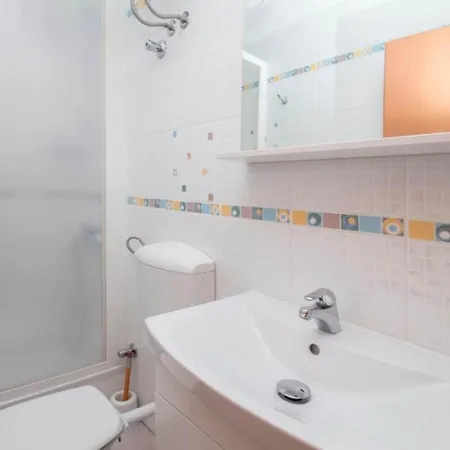 Antonio - One Bedroom With Balcony And Sea View - 3 * Tučepi