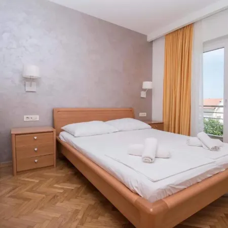 Apartment Antonio - One Bedroom With Balcony And Sea View - 3 Tučepi